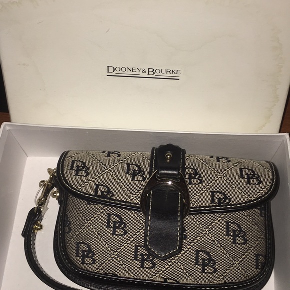Dooney & Bourke Handbags - Dooney and Bourke Brand new 💥SOLD💥